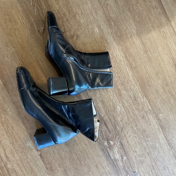 Chanel boot - Picture 3 of 4